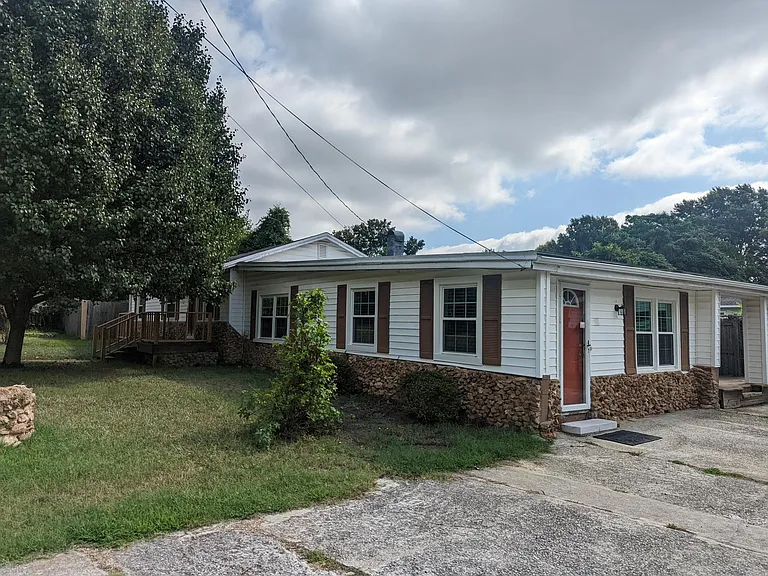 203 Griffin St — Photo 16