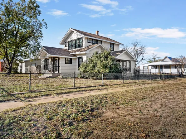 308 Race St, Baird, TX 79504