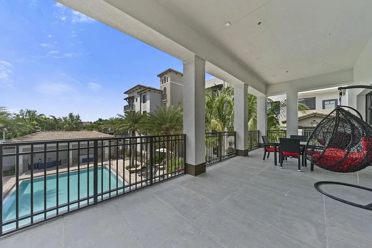 Pasadena Blvd, Pembroke Pines — Photo 2