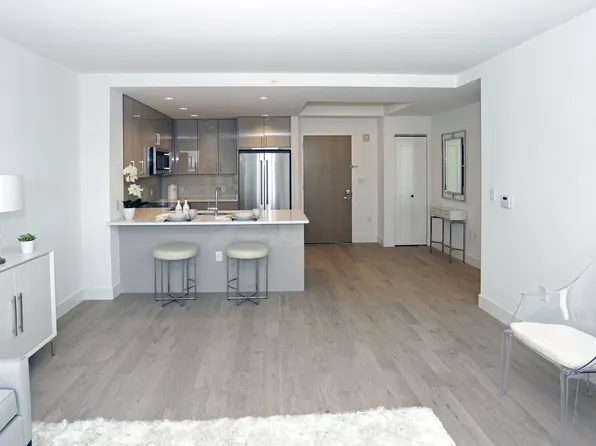 691 Anderson Ave #2, Cliffside Park, NJ 07010