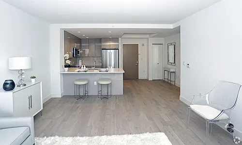 691 Anderson Ave #2 Photo 1