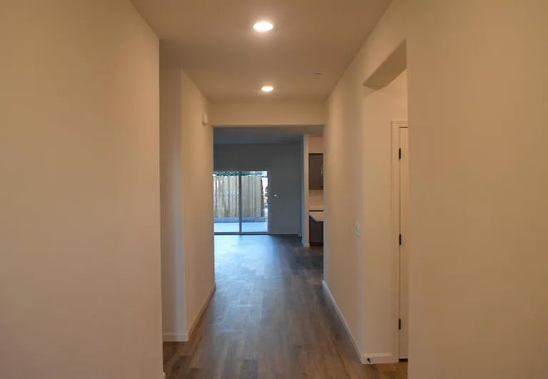 573 Bedfordshire Dr #2 — Photo 6