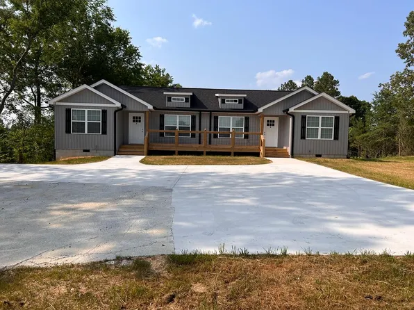 135 Elton Dr SE, Dalton, GA 30721