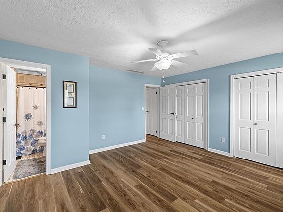 5th image of 4004 Court Dijon