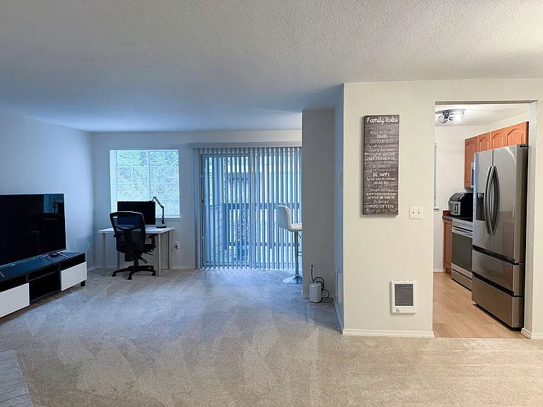 15433 Country Club Dr #E202 — Photo 2