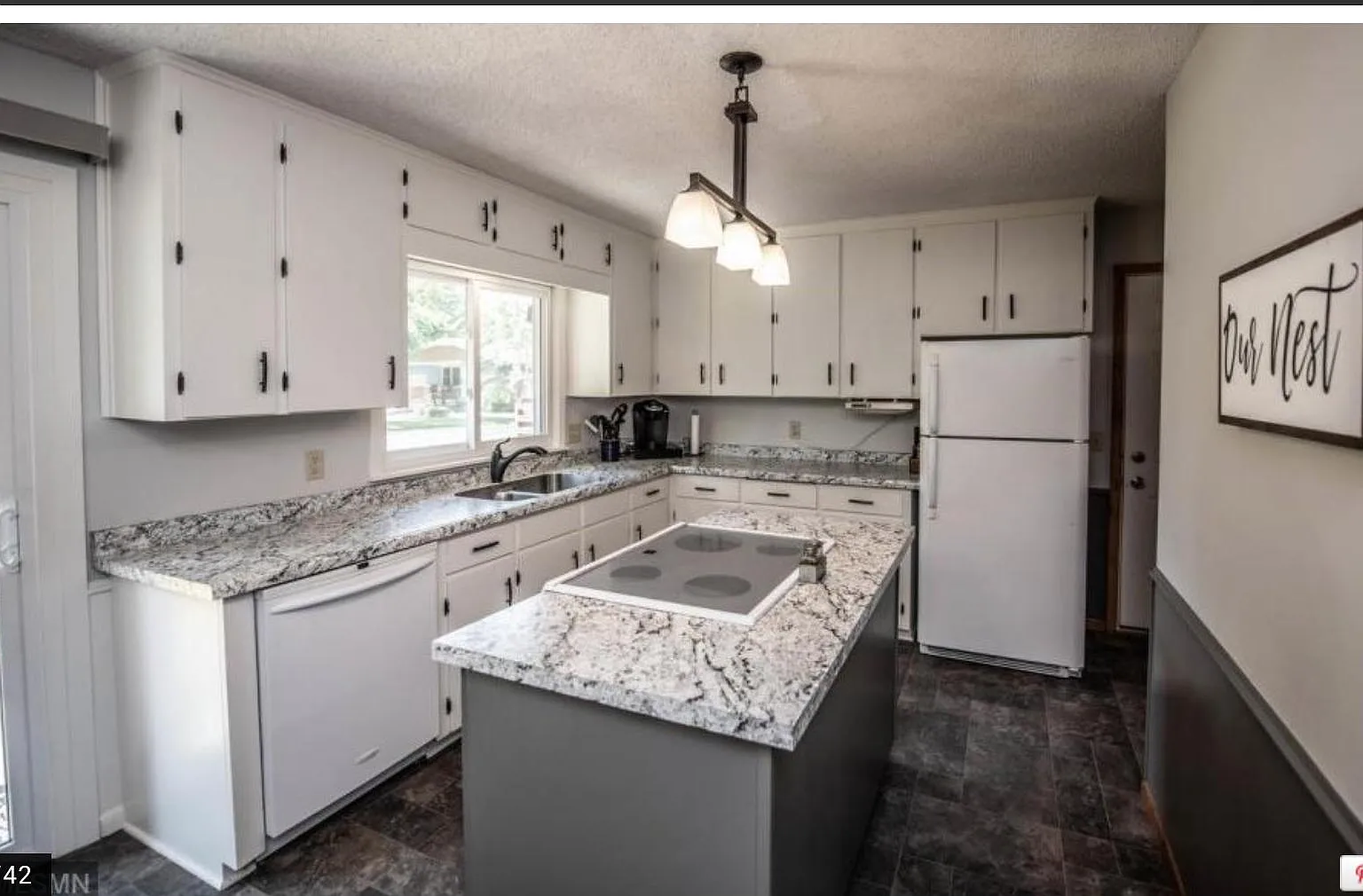 4 bed, 2232 sqft, $2,200 — Photo 2