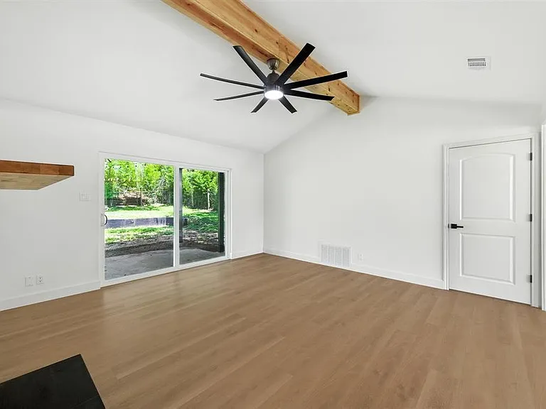 8520 Bradford Dr — Photo 10