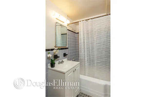 Sold by Douglas Elliman | media 7