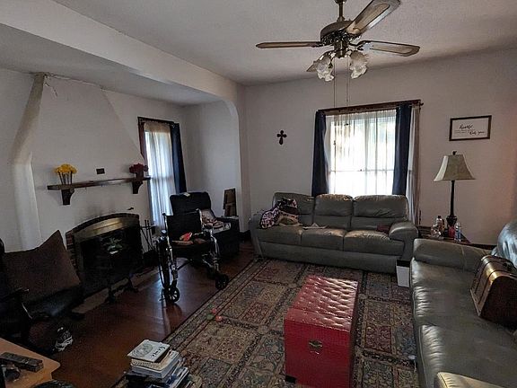 4th image of 625 S Jefferson Ave