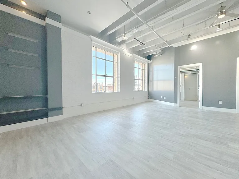 312 W 5th St #1117 — Photo 12