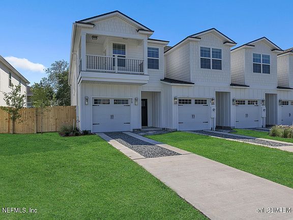 2nd image of 802 5TH Avenue S