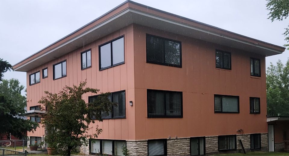 1st image of 901 W 23rd Ave #F