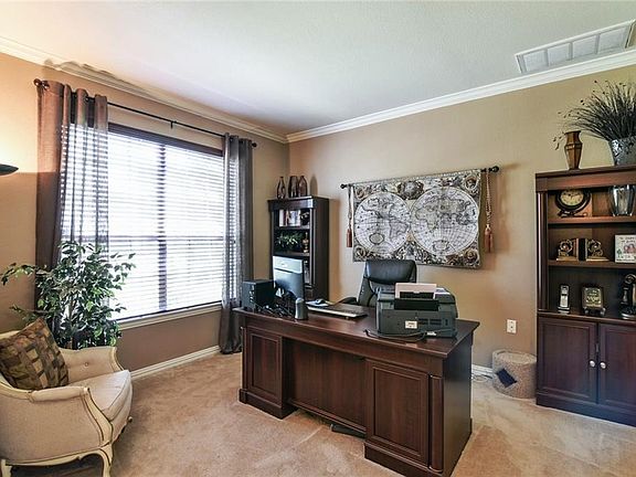 4th image of 3011 Oak Briar Ln