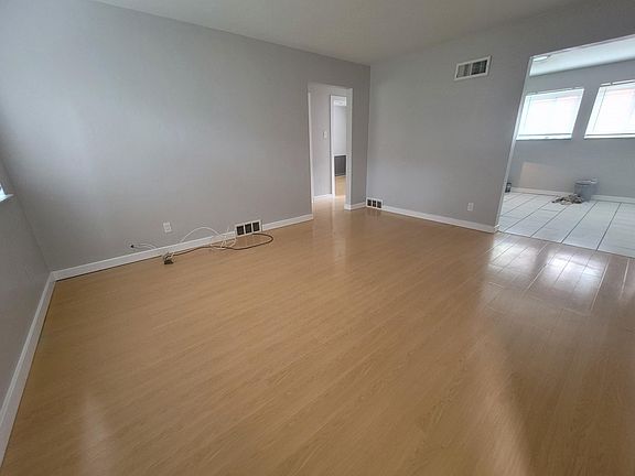 3rd image of 8712 Crocus Ln APT 1