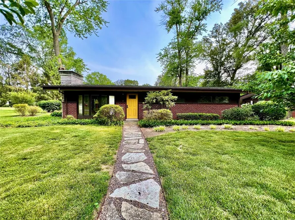 614 W Adams St, Millstadt, IL 62260