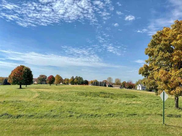 41 Grandview Dr, Lanark, IL 61046