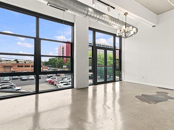 2nd image of 444 N 4th St Unit 216