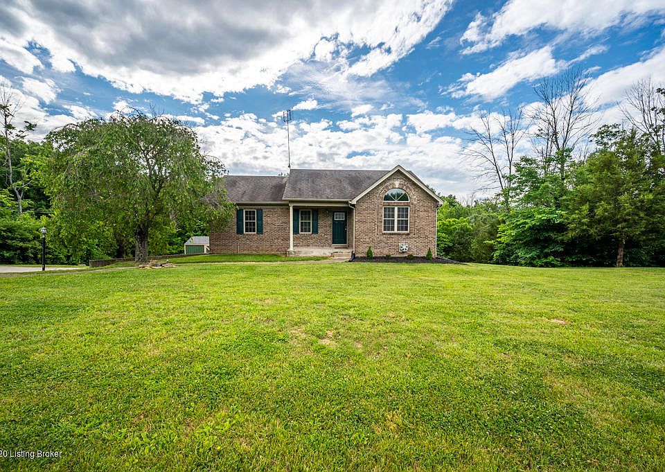 1st image of 492 Hickory Woods Dr