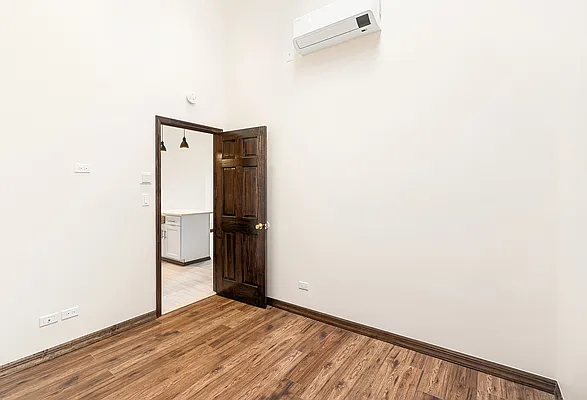 Rented by Keller Williams NYC | media 16