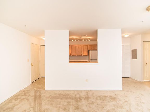 4th image of 304 Juneberry Way APT 1D