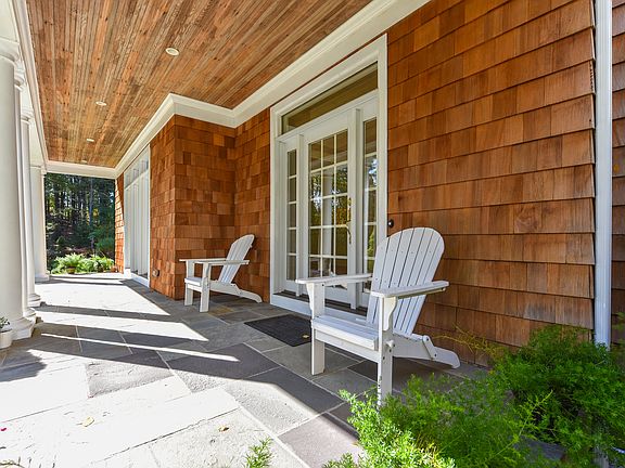 679 Litchfield Turnpike