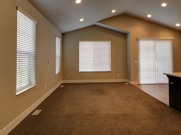 120 W 3430 N — Photo 3
