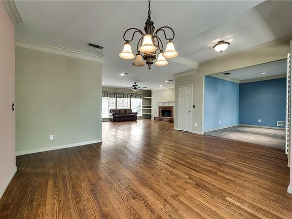5th image of 2609 Woodside Cir