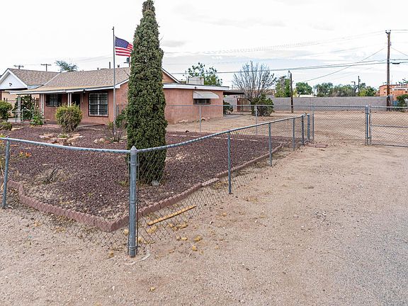 3rd image of 508 Palo Duro Ave NW