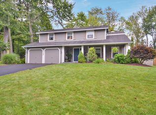 7988 Nutmeg Ln, Liverpool, NY 13090