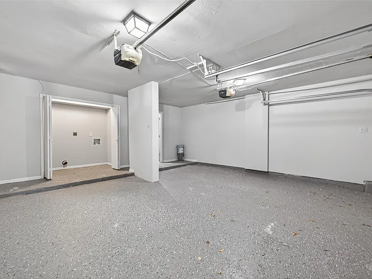 1114 Augusta Dr #10 — Photo 36