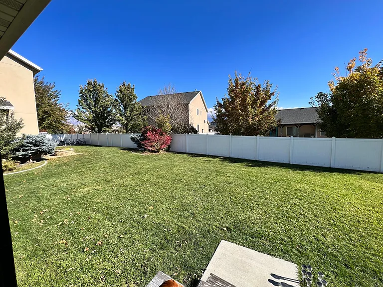1515 S Spring Creek Dr — Photo 5