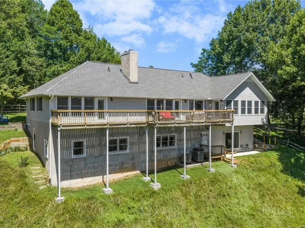 784 Alpine Drive, Seven Devils, NC 28604