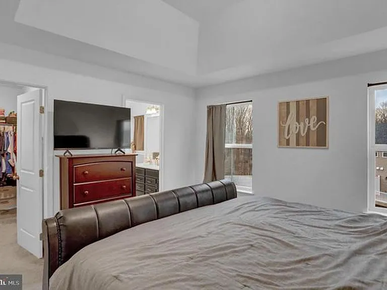 8153 Lenker Dr — Photo 20