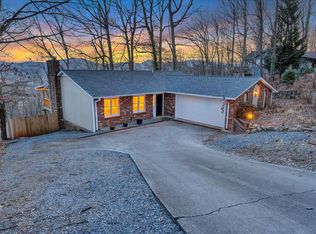 778 Shirley Rd, Salem, VA 24153