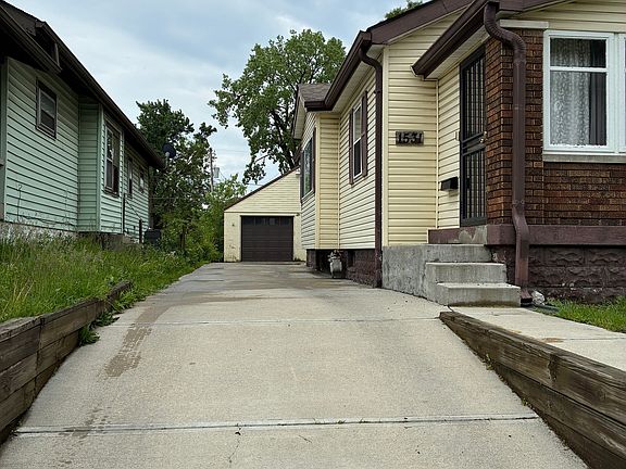 4th image of 1531 E Legrande Ave