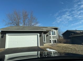 3860 Westbury Ln, Eagan, MN 55123