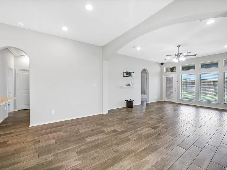 24247 Via Vitani Dr — Photo 19