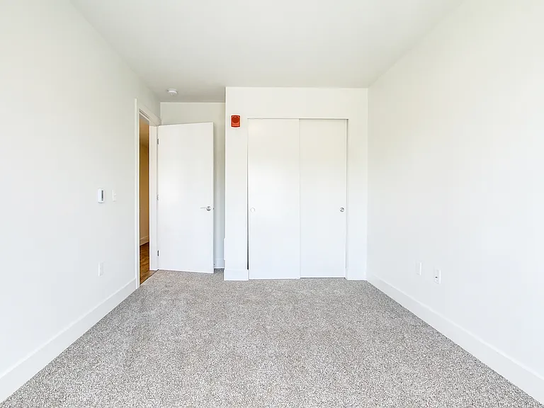 Dunn Motors Apartments — Photo 75