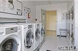 152-72 Melbourne Ave #3P — Photo 8