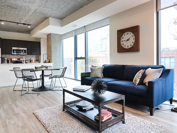 5th image of 1600 S Wabash Ave #1305