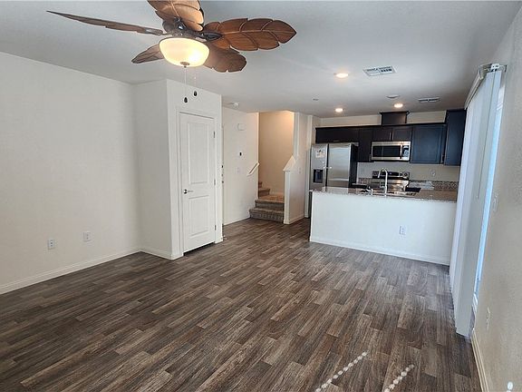 4th image of 2734 Champagne Gold Ave