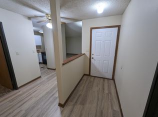 4945 Walker Ave, Lincoln, NE 68504