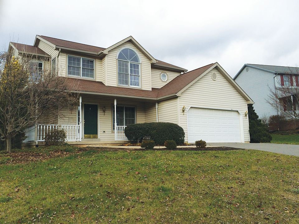 1st image of 93 Woodland Ct
