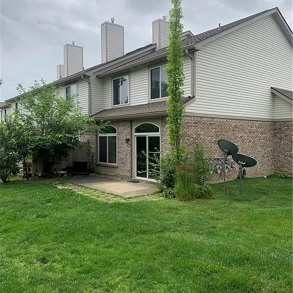 3590 Sequoia Dr — Photo 7