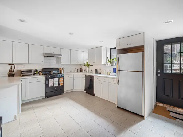 30 Woodhull Street image 3 of 5