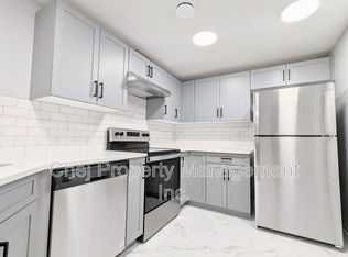 9487 227th St NW, Edmonton, AB T5T 7H4