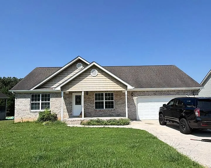 325 Creeks Jewell Dr — Photo 1
