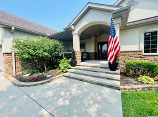 2348 Calloway Ct, Mason City, IA 50401