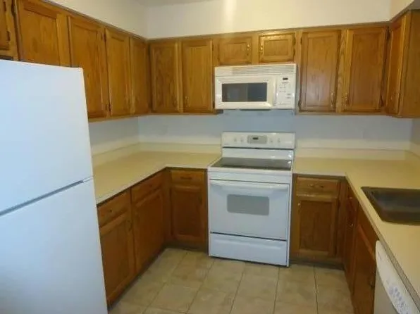 1 Locust St SE, Vienna, VA 22180