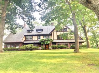 11 Yale St, Holyoke, MA 01040